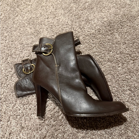Coach Nancie Brown Leather Buckled Heeled Boots , size 9 - Picture 1 of 14